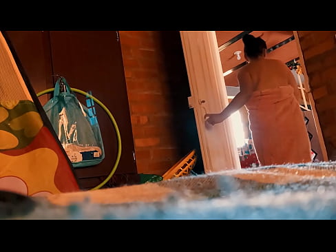 ❤️ Môj strýko za mnou ide do sprchy, šuká ma, kým sa sprchujem. Kvalitné porno na sk.mass-pr.ru